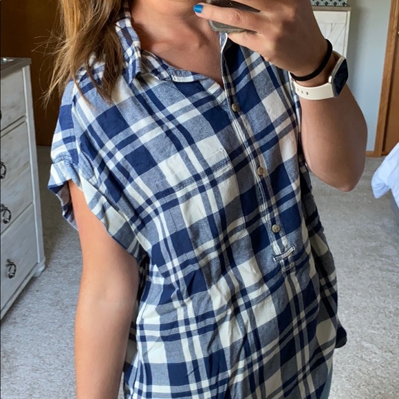 American Eagle Super soft Plaid short sleeve shirt - Picture 2 of 8